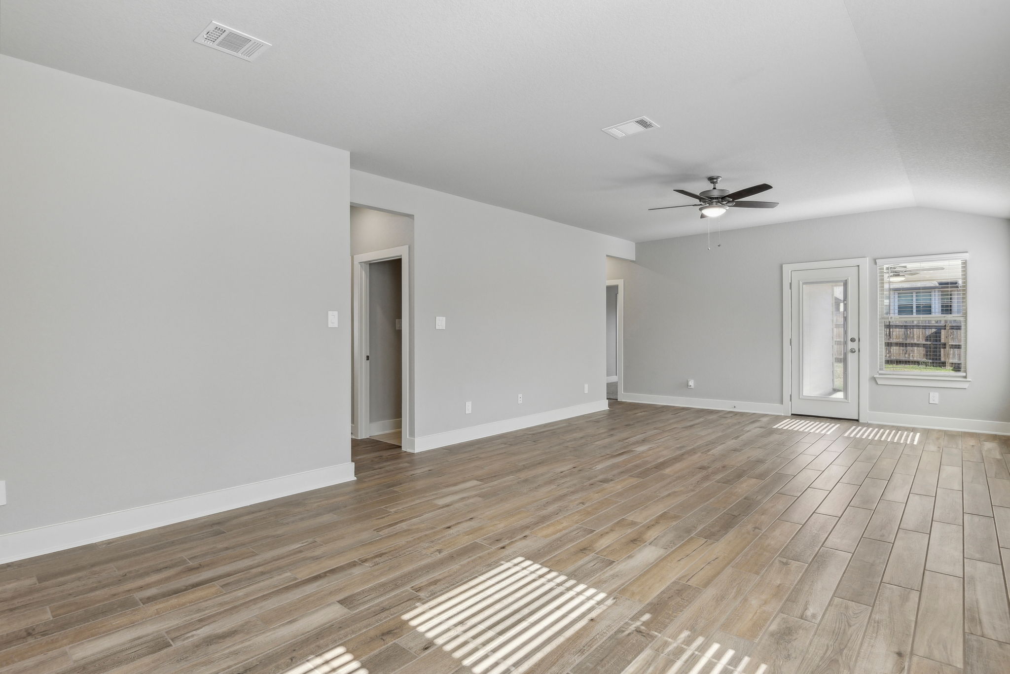 San Antonio-Scenic Crest-25716 Rosey Way-025