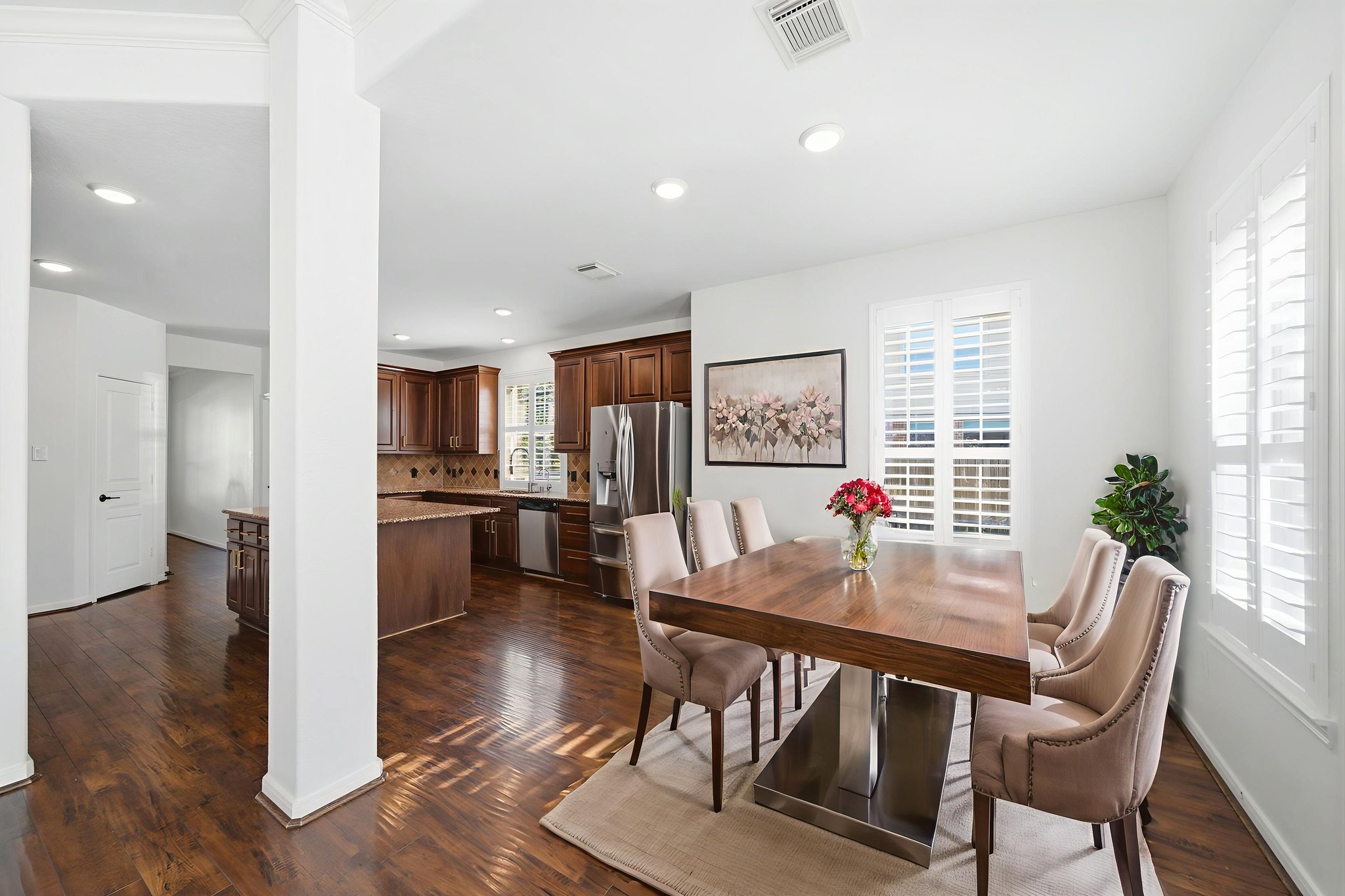 25719_Lavander_Quartz_HDR_011 virtually staged.jpeg