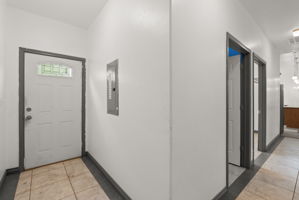 Photo 34