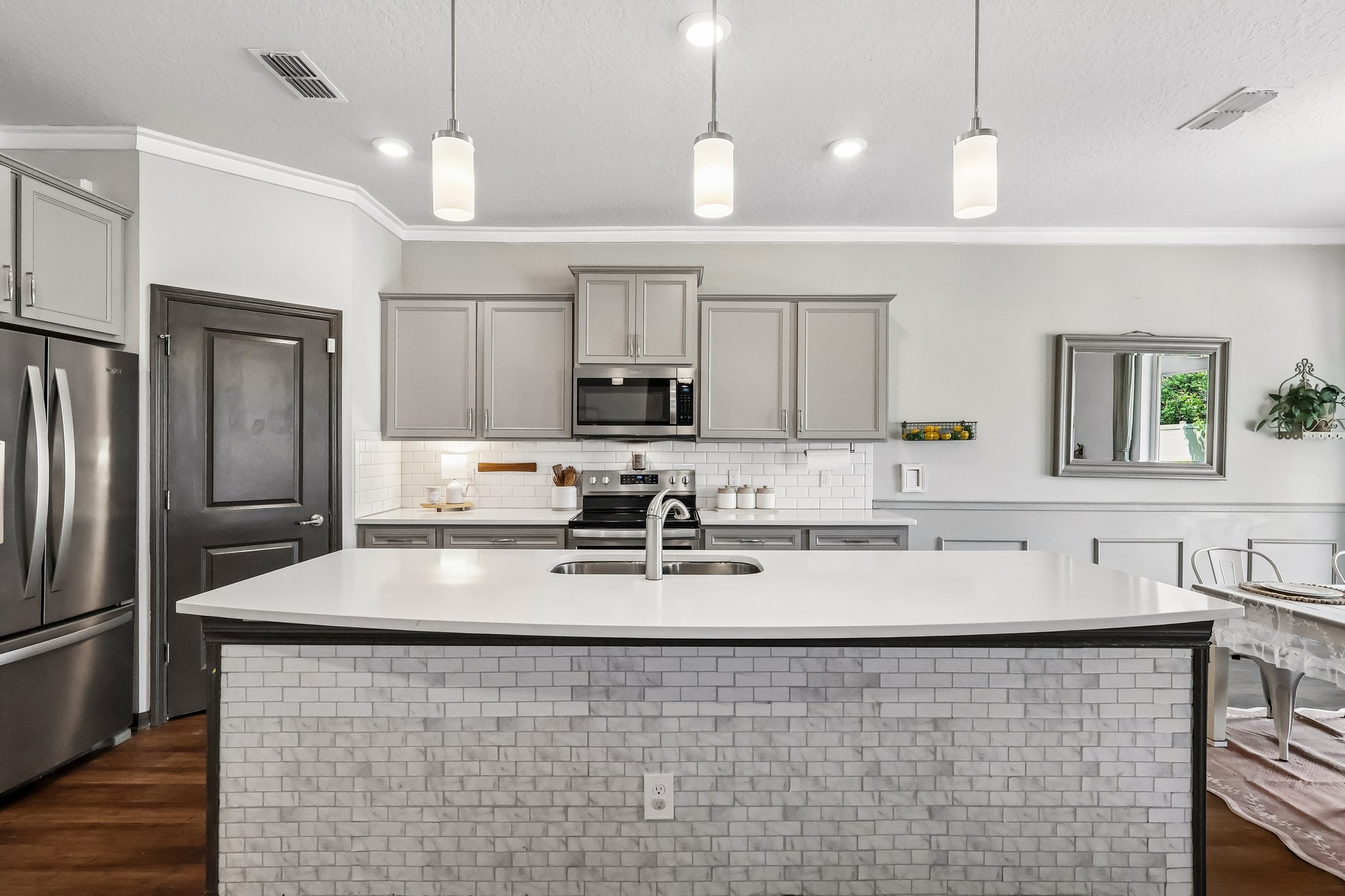 Auburn Ridge Dr -S2104-016.jpg