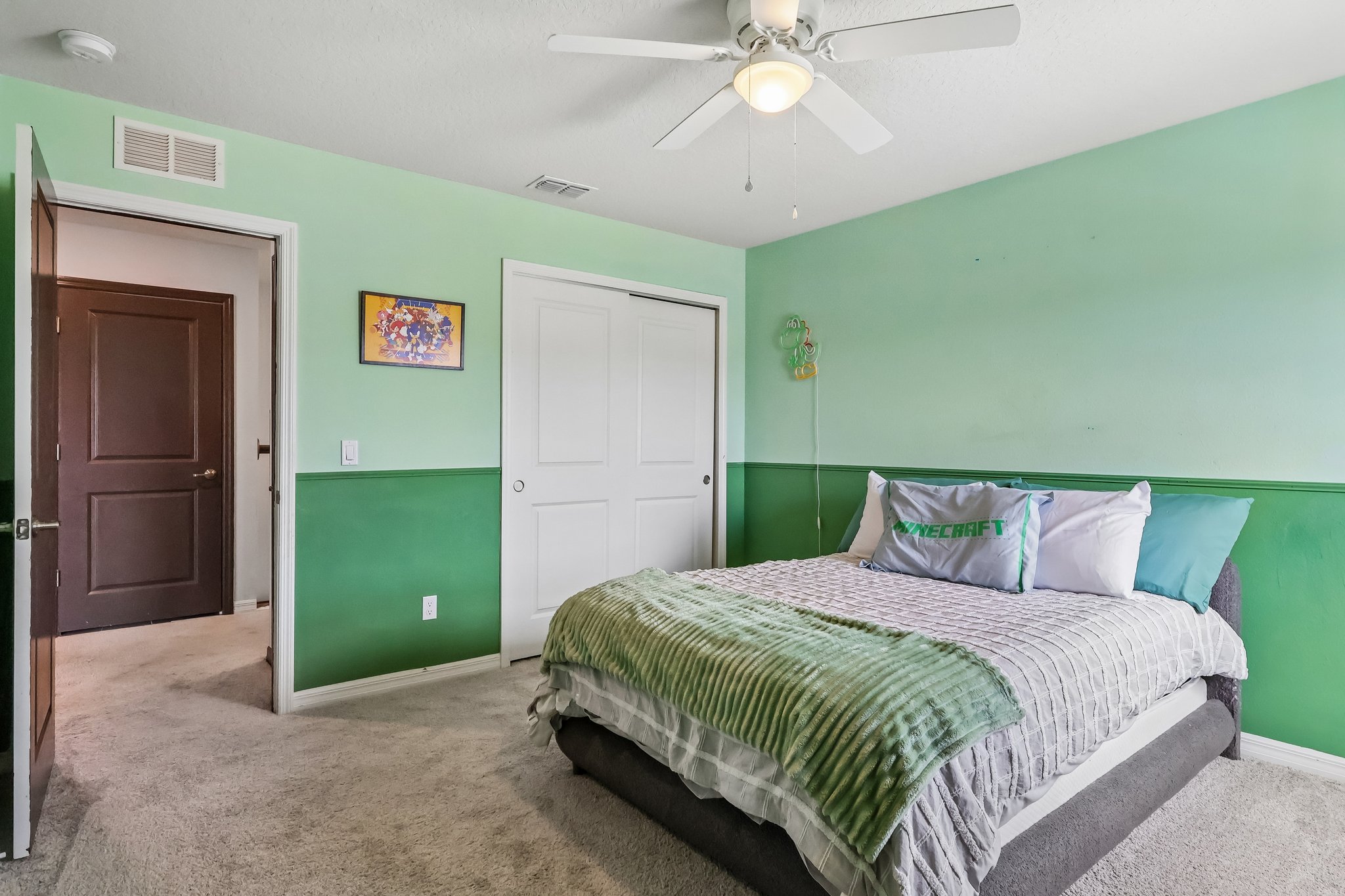 Auburn Ridge Dr -S2104-031.jpg