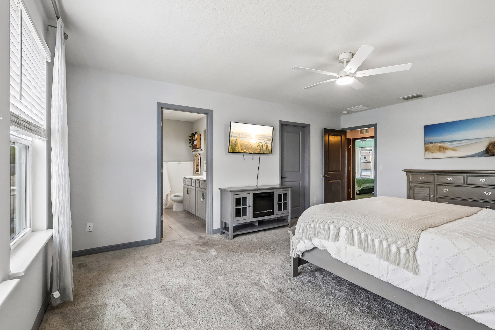 Auburn Ridge Dr -S2104-037.jpg