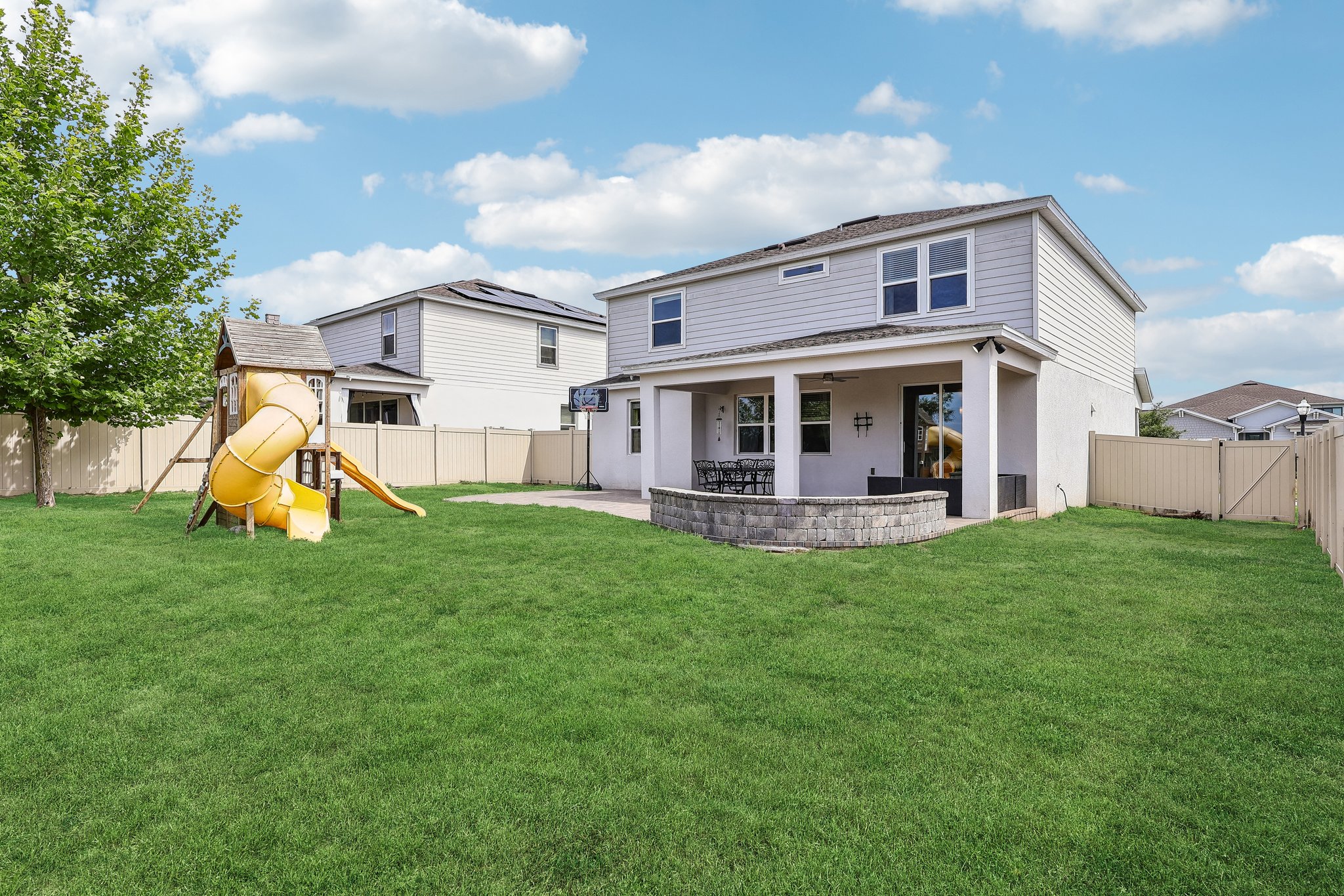 Auburn Ridge Dr -S2104-049.jpg