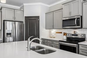 Auburn Ridge Dr -S2104-018.jpg
