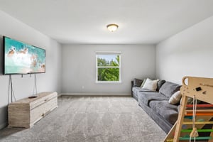 Auburn Ridge Dr -S2104-026.jpg