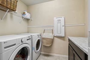 Auburn Ridge Dr -S2104-027.jpg
