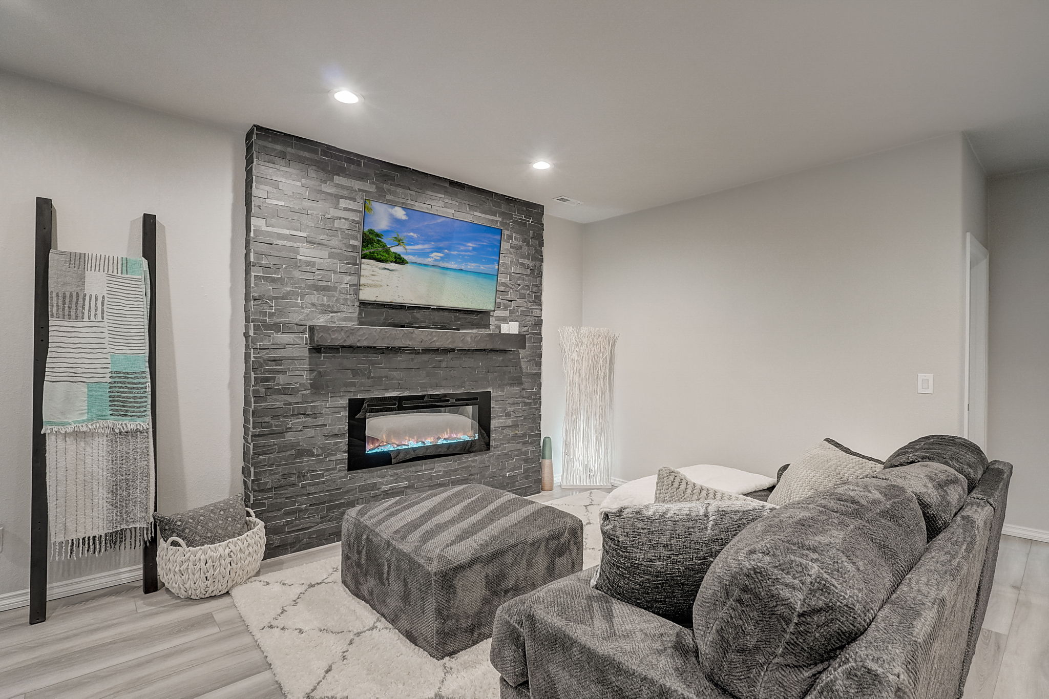 Reed Grass Way -049
