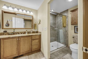  Photo 40