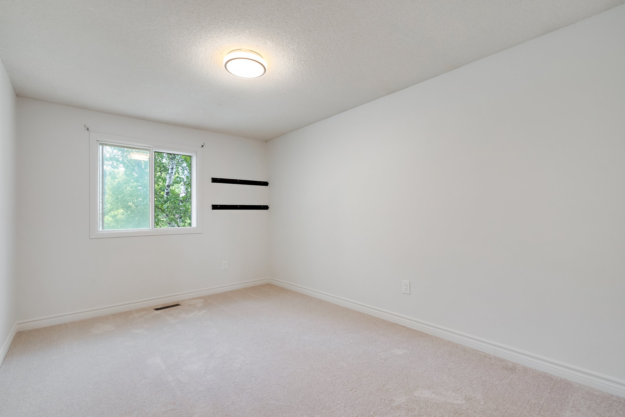 2577 Ridgetop Crescent, Peterborough, ON K9L 1J1, Canada Photo 27