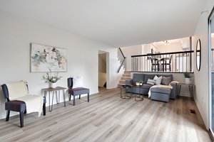 2577 Ridgetop Crescent, Peterborough, ON K9L 1J1, Canada Photo 6