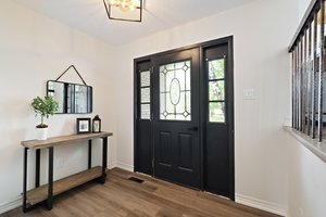 2577 Ridgetop Crescent, Peterborough, ON K9L 1J1, Canada Photo 3