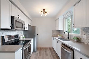 2577 Ridgetop Crescent, Peterborough, ON K9L 1J1, Canada Photo 17