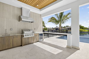 Outdoor Kitchen