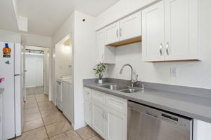 011_F8_2579 Greendale Dr