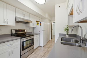 012_F8_2579 Greendale Dr