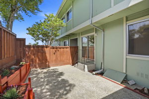 030_F8_2579 Greendale Dr