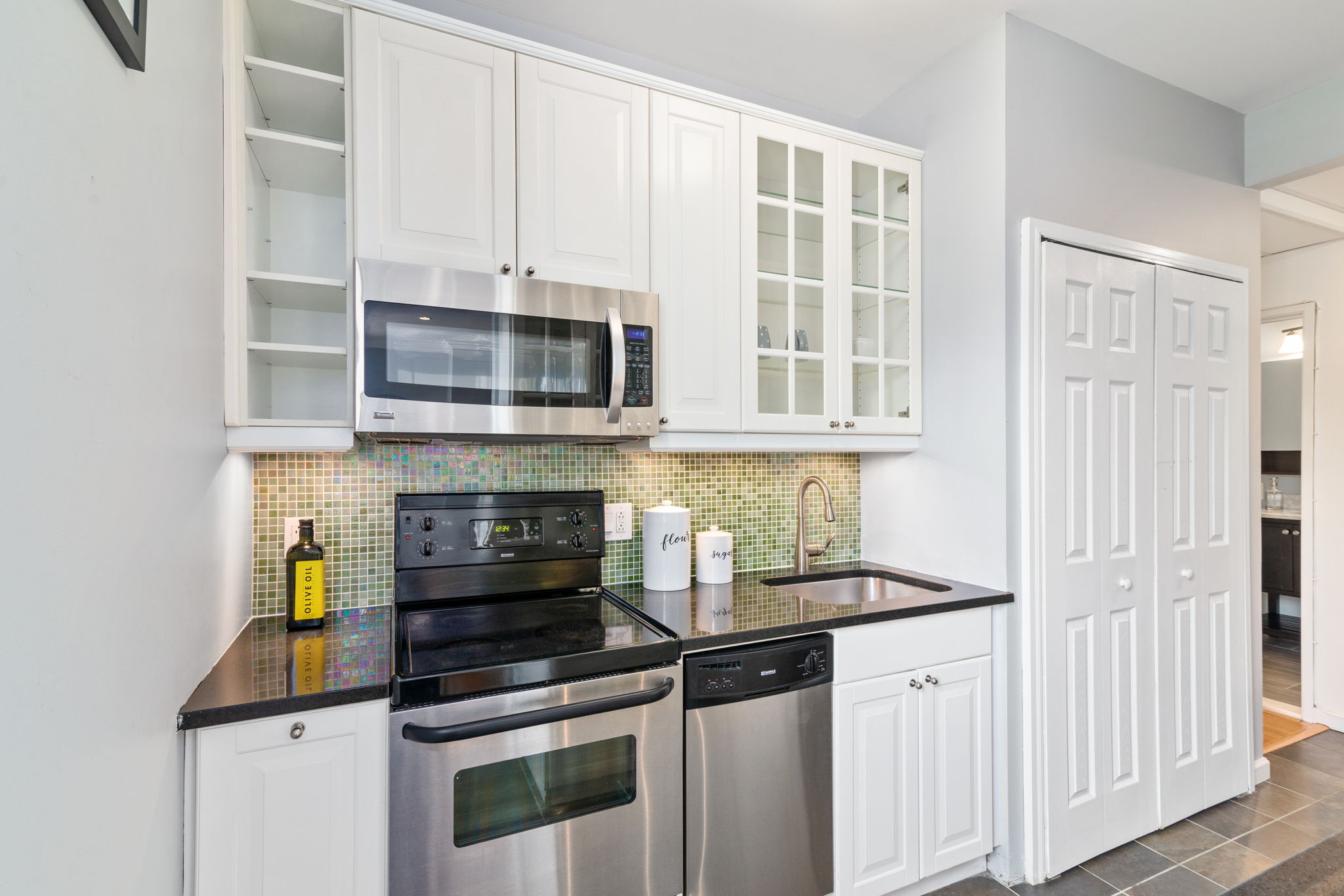  258 Barrow St Apt 2B, Jersey City, NJ 07302, US Photo 6
