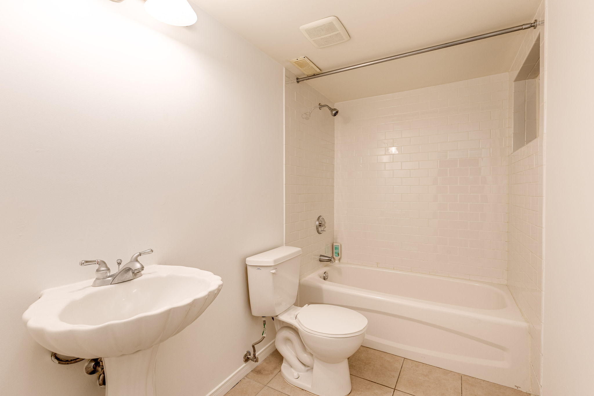 Toronto property showcase — delivered property photograph 18