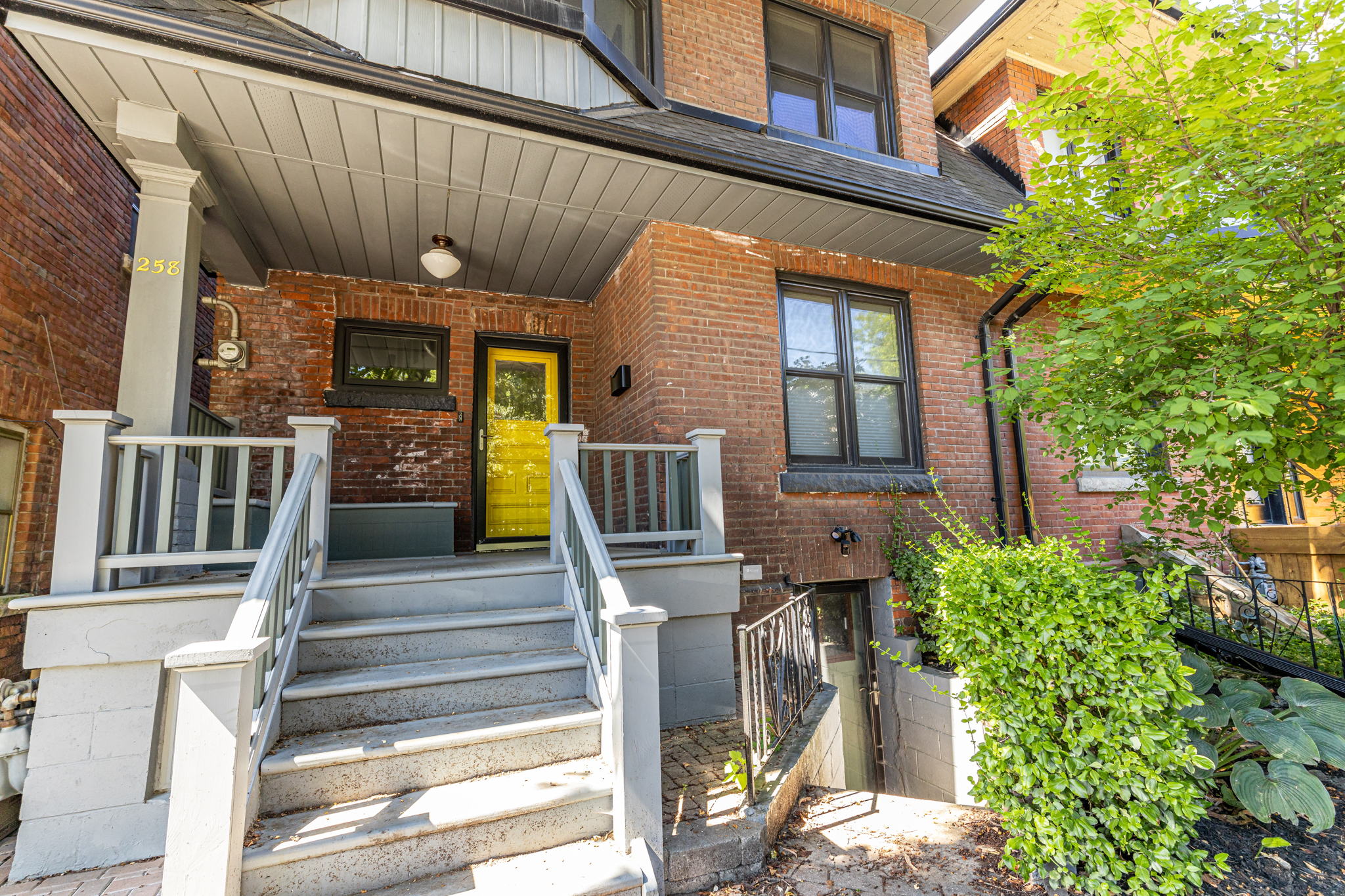 Toronto property showcase — delivered property photograph 34