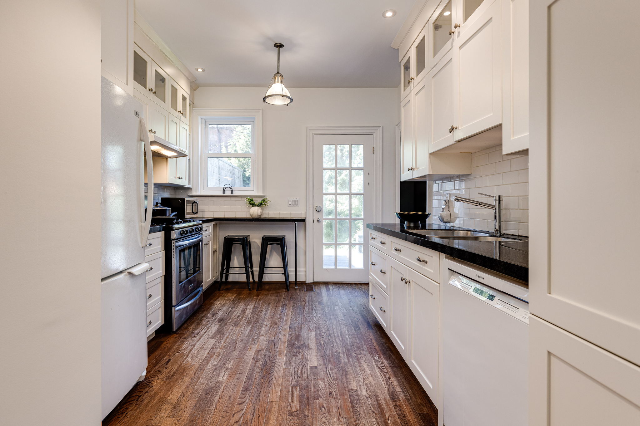 Toronto property showcase — delivered property photograph 6