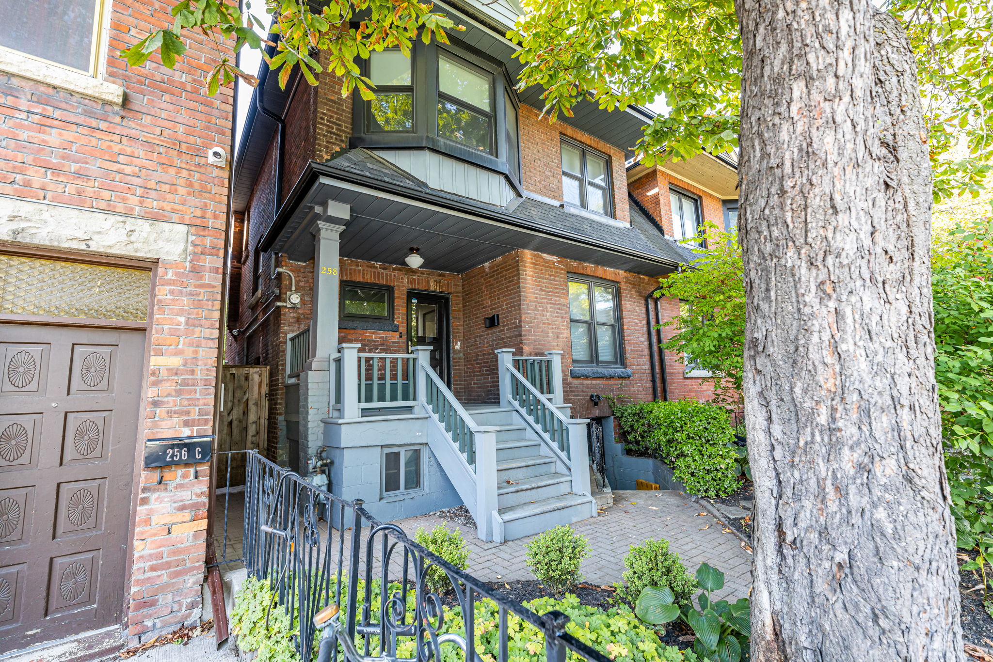 Toronto property showcase — delivered property photograph 47