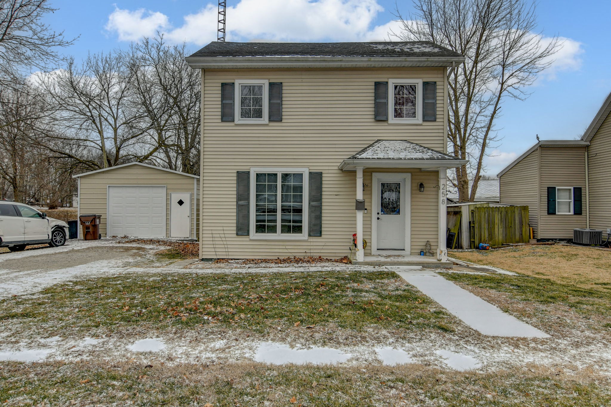 258 E Elm St, Waverly, IL 62692, USA