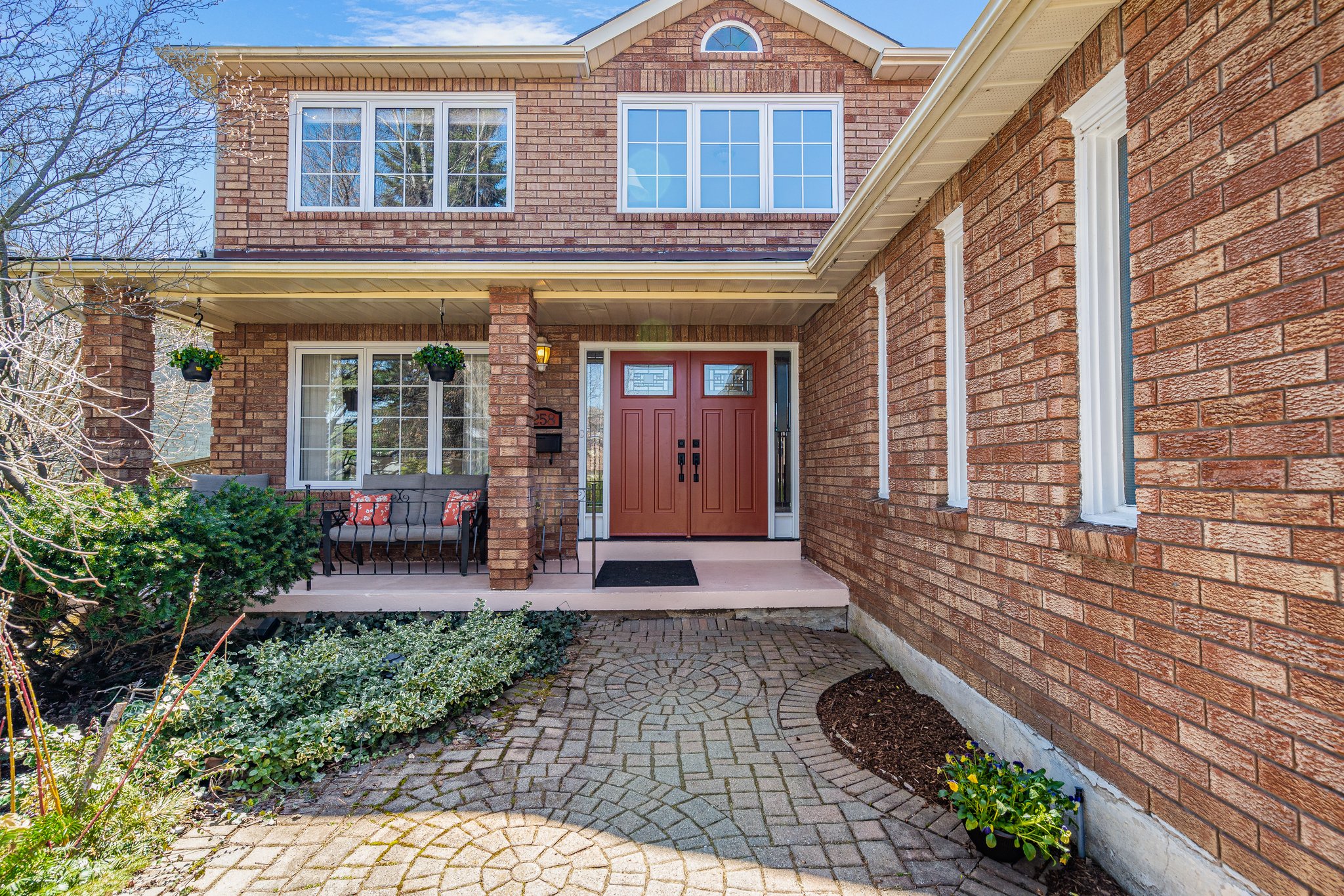 258 Edenwood Crescent, Orangeville, ON L9W 4M7, CA Photo 2