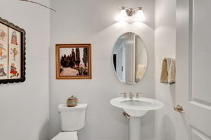  Photo 44