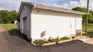  Photo 44