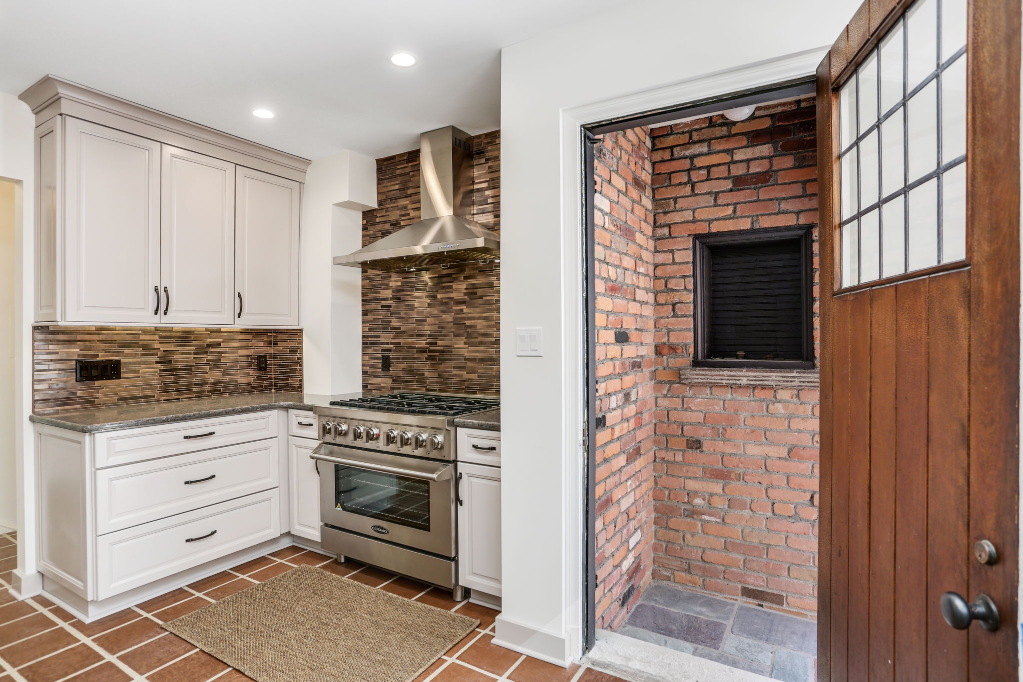  25831 Salem Rd, Huntington Woods, MI 48070, US Photo 13