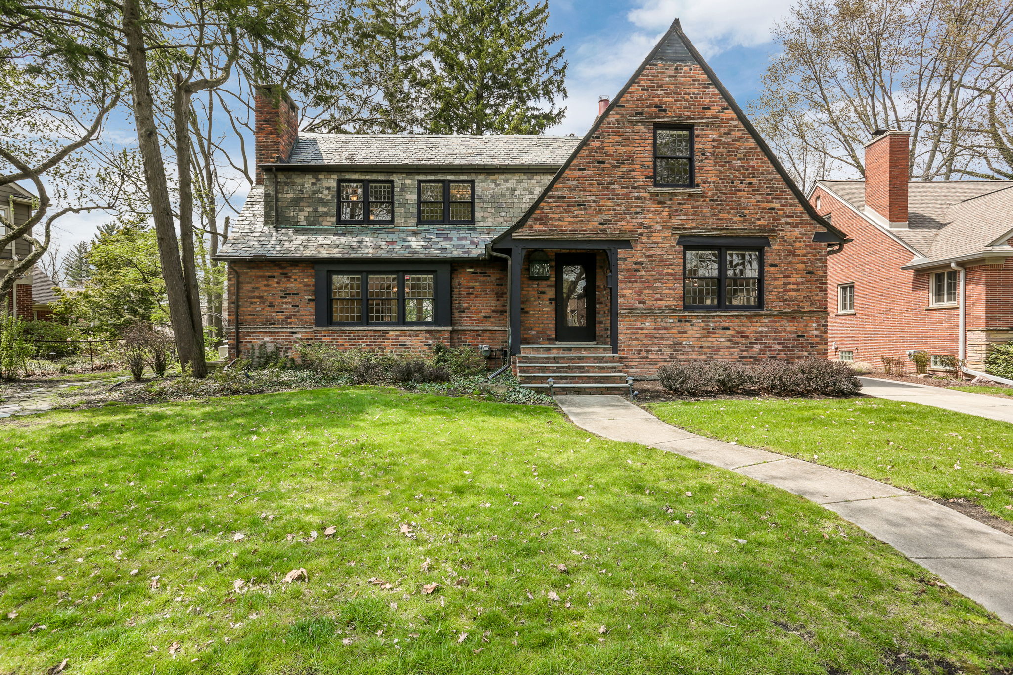  25831 Salem Rd, Huntington Woods, MI 48070, US