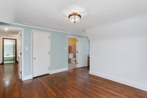  25831 Salem Rd, Huntington Woods, MI 48070, US Photo 25