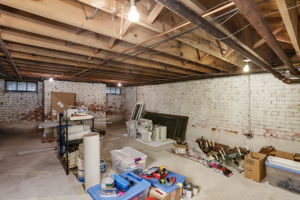  25831 Salem Rd, Huntington Woods, MI 48070, US Photo 33