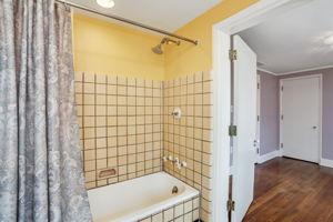  25831 Salem Rd, Huntington Woods, MI 48070, US Photo 27