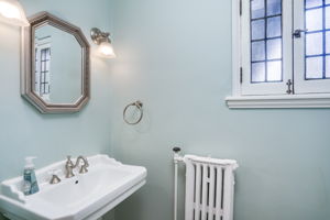  25831 Salem Rd, Huntington Woods, MI 48070, US Photo 11
