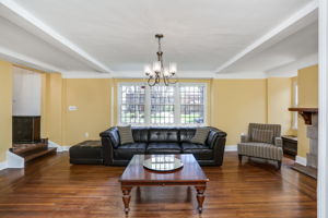  25831 Salem Rd, Huntington Woods, MI 48070, US Photo 9
