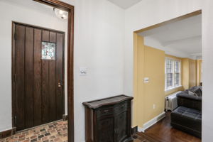  25831 Salem Rd, Huntington Woods, MI 48070, US Photo 4