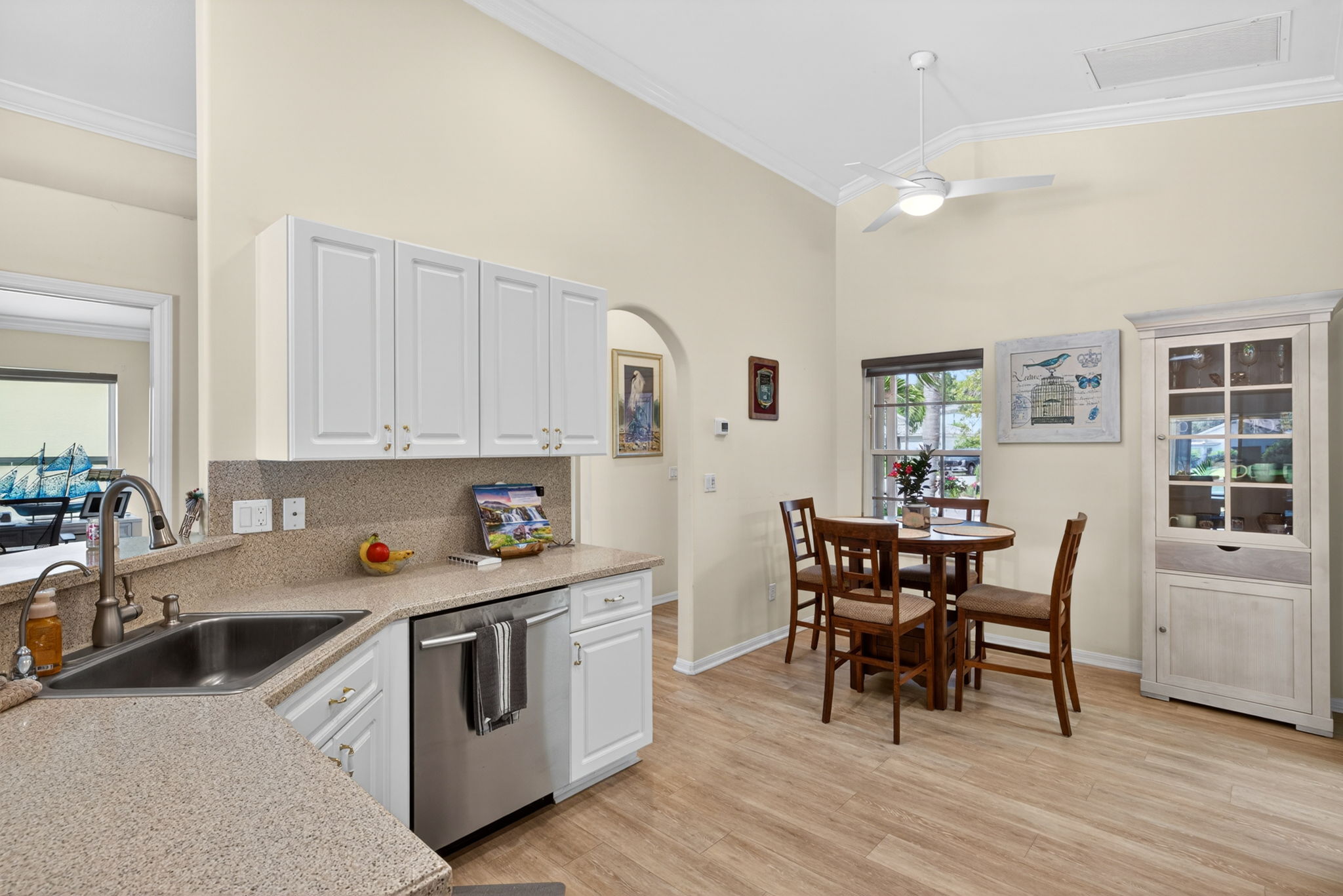 Kitchen 1 of 3