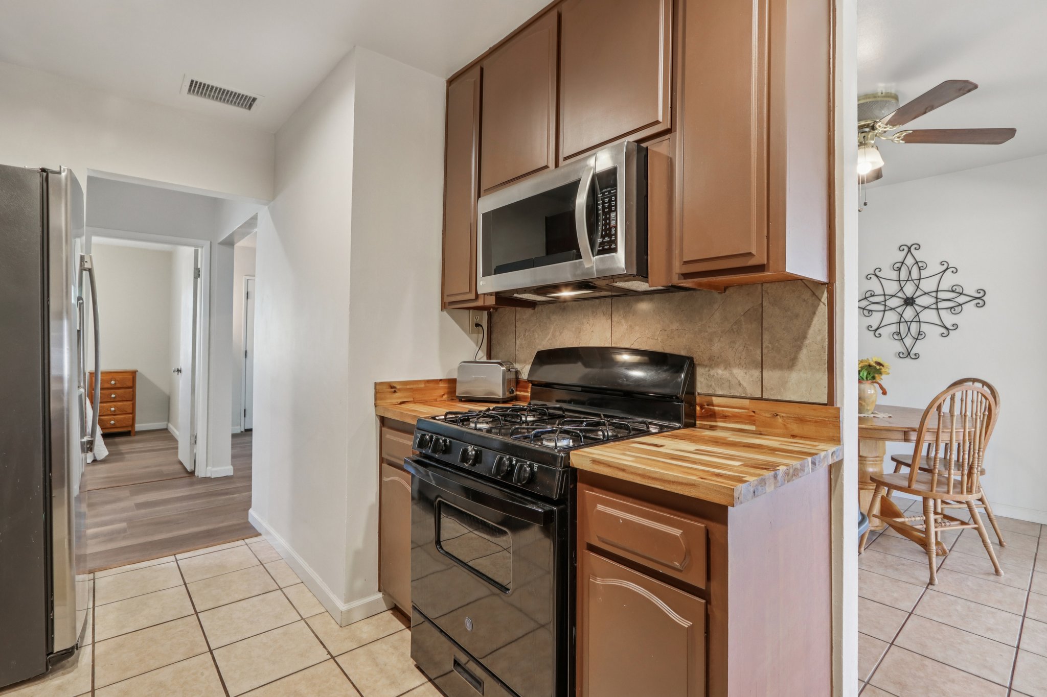Vine St-S0810-012.jpg