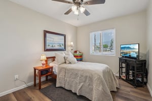 Vine St-S0810-030.jpg