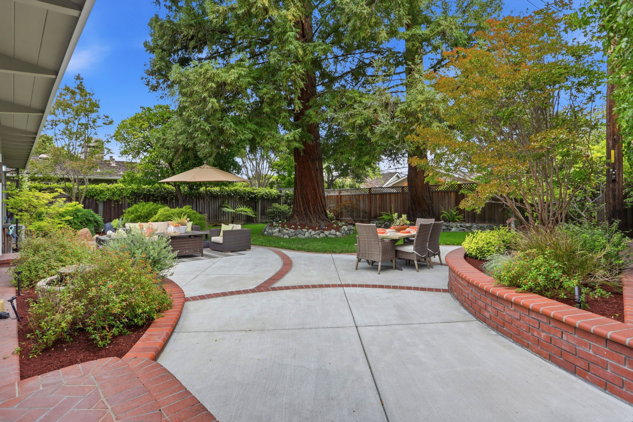 027_F8_2584 Lansford Ave