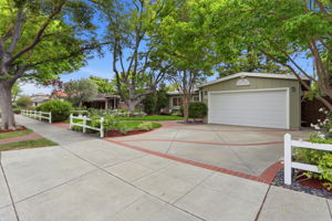003_F8_2584 Lansford Ave