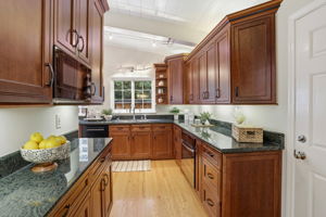 009_F8_2584 Lansford Ave