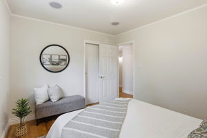 018_F8_2584 Lansford Ave