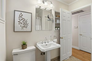 023_F8_2584 Lansford Ave