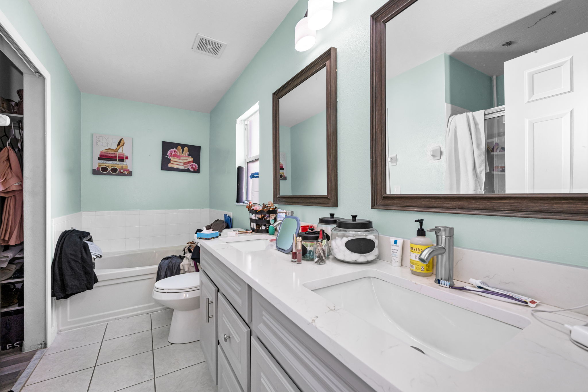 Primary Bathroom 1a