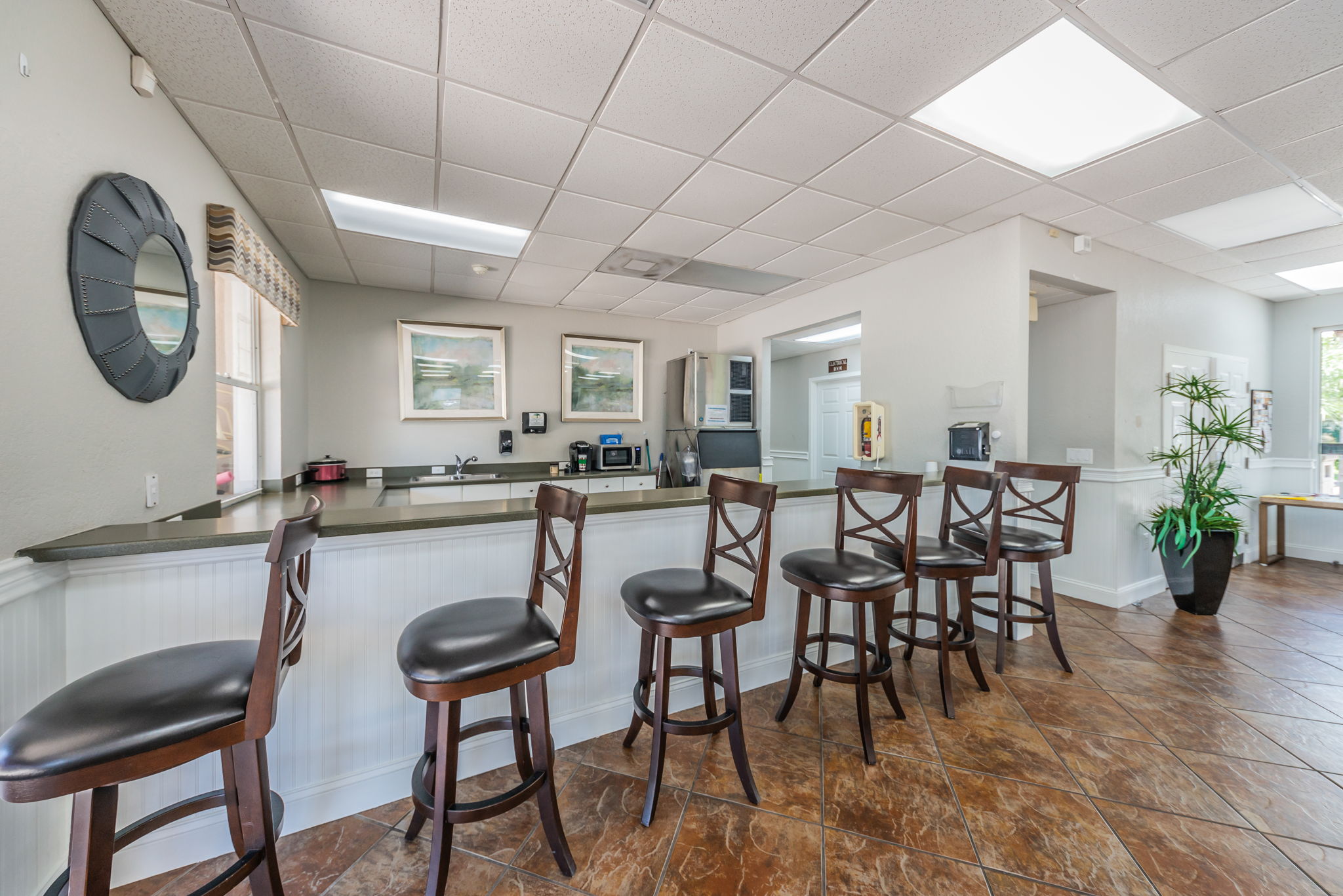 8-Clubhouse