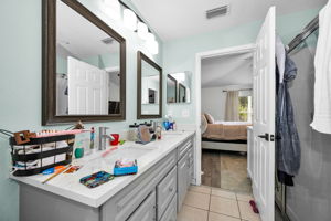 Primary Bathroom 1b