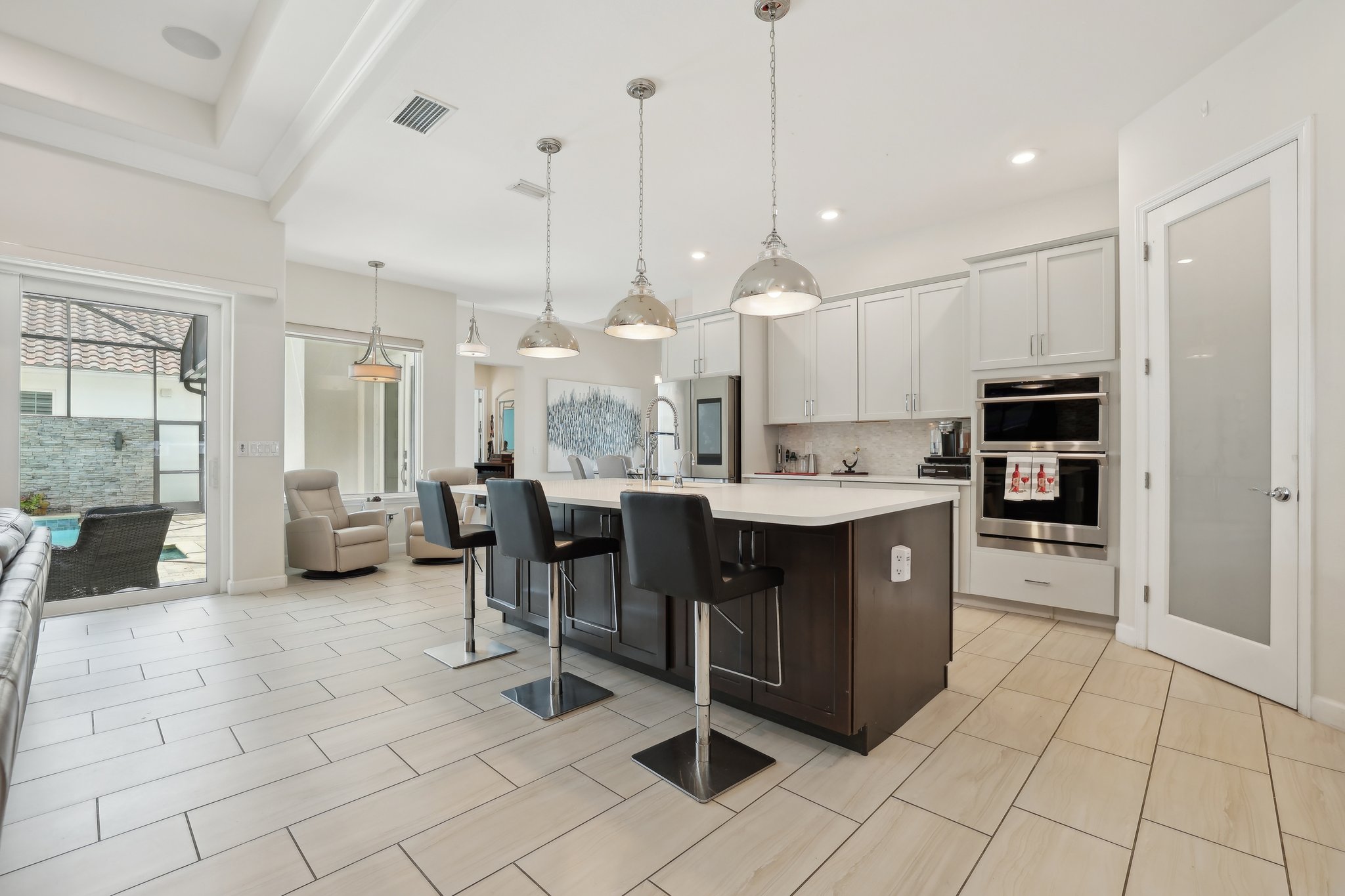 Lancaster Ridge Dr-1505-019.jpg