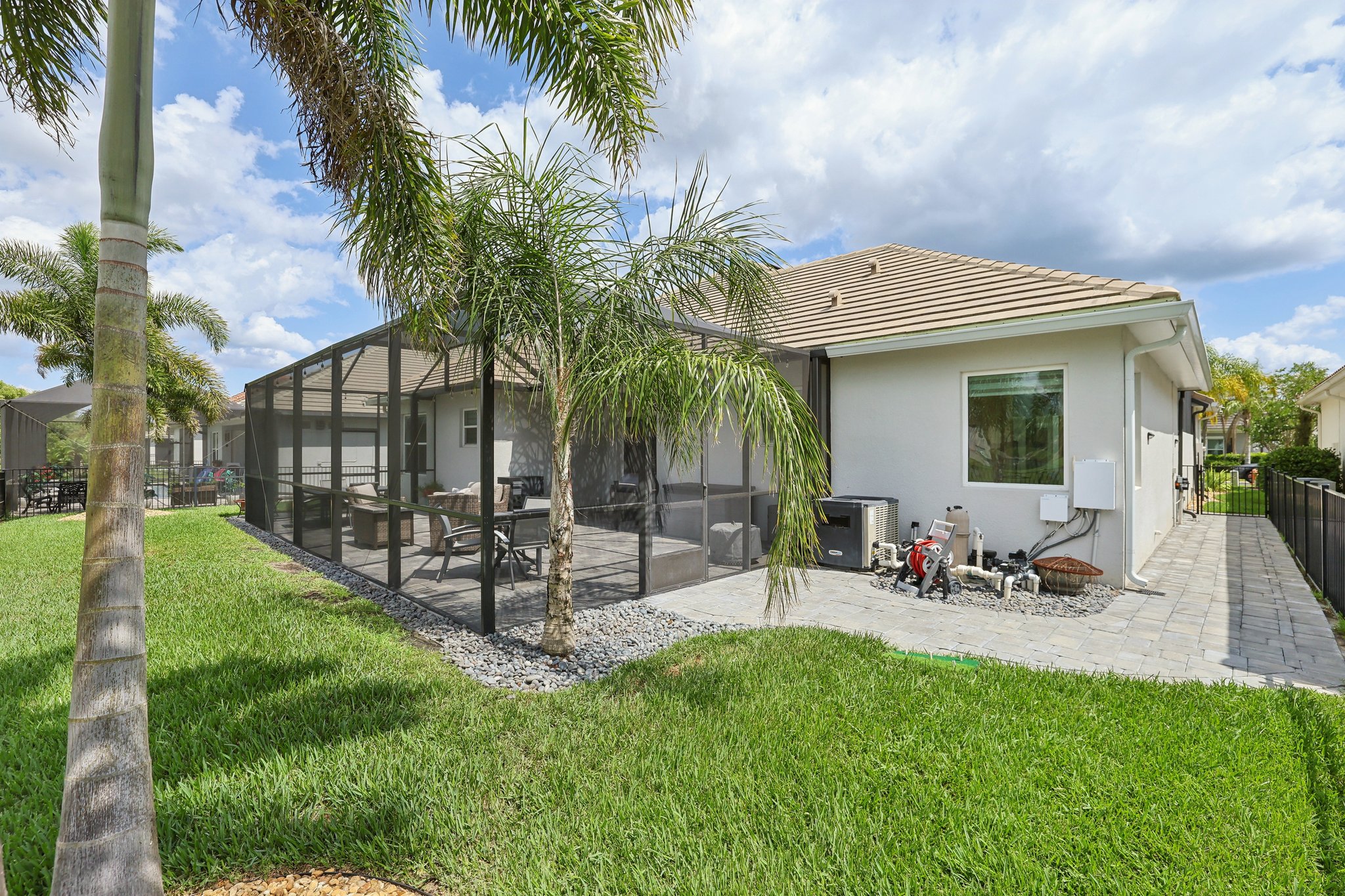 Lancaster Ridge Dr-1505-067.jpg